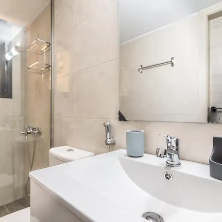 Modern Renovated For Relax *